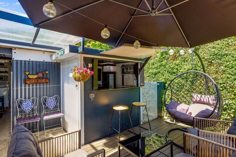 Photo of property in 72 Elizabeth Street, Waikanae, 5036