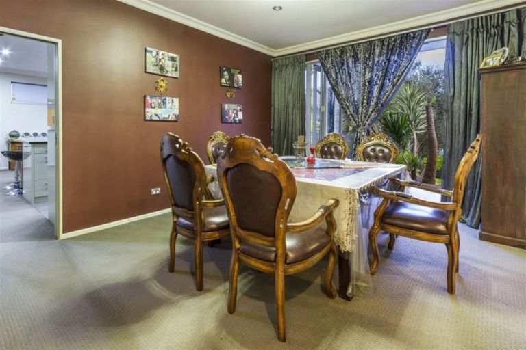 Photo of property in 11 Mistral Place, West Harbour, Auckland, 0618
