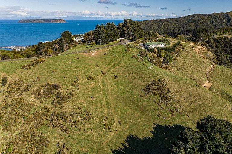 Photo of property in 68-76 The Track, Plimmerton, Porirua, 5026
