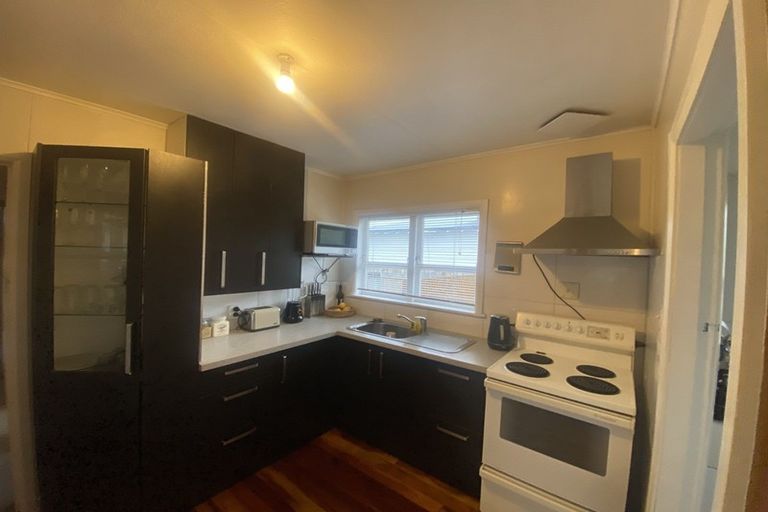 Photo of property in 1a Wood Street, Takaro, Palmerston North, 4410