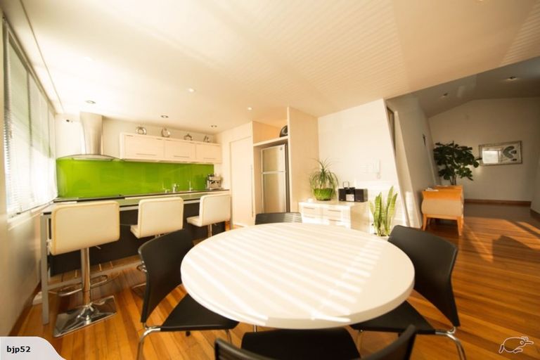 Photo of property in 5 Kaiwharawhara Road, Kaiwharawhara, Wellington, 6035