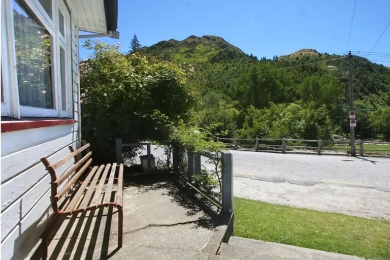 Photo of property in 8 Buckingham Street, Arrowtown, 9302