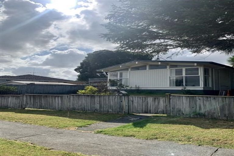 Photo of property in 4 Walden Place, Mangere East, Auckland, 2024