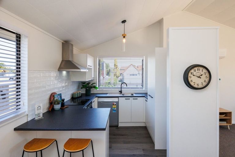 Photo of property in 2/685 Pioneer Highway, Highbury, Palmerston North, 4412