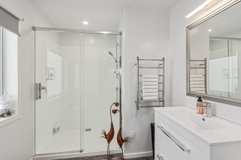 Photo of property in 44a Mountain View Drive, Manakau, Otaki, 5583