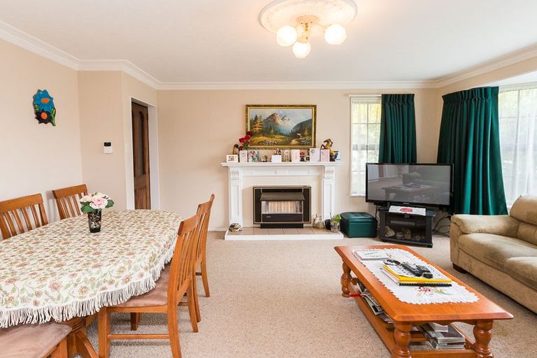 Photo of property in 26 Silicon Way, Fitzherbert, Palmerston North, 4410