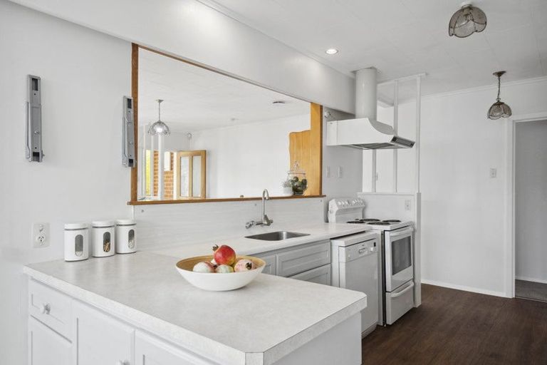 Photo of property in 210 Taita Drive, Avalon, Lower Hutt, 5011