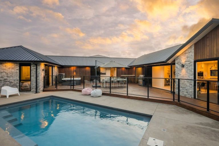 Photo of property in 17 Riverpoint Glade, Flagstaff, Hamilton, 3210