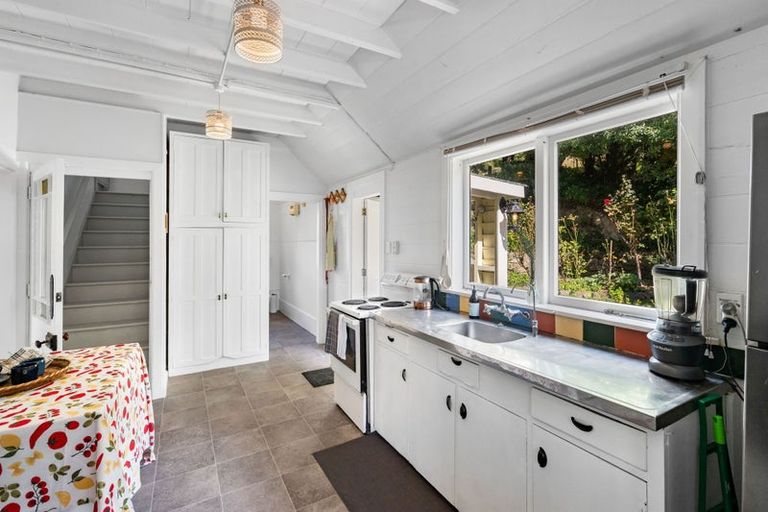 Photo of property in 8 Shadbolts Road, Pigeon Bay, Akaroa, 7583