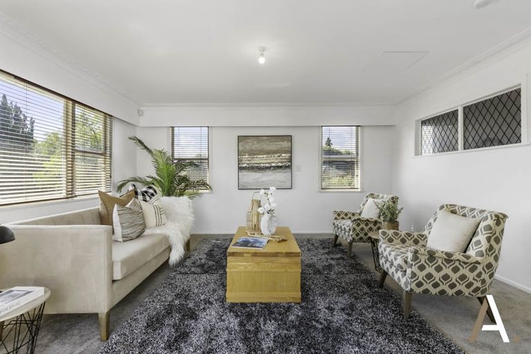 Photo of property in 80 La Trobe Street, Pakuranga Heights, Auckland, 2010