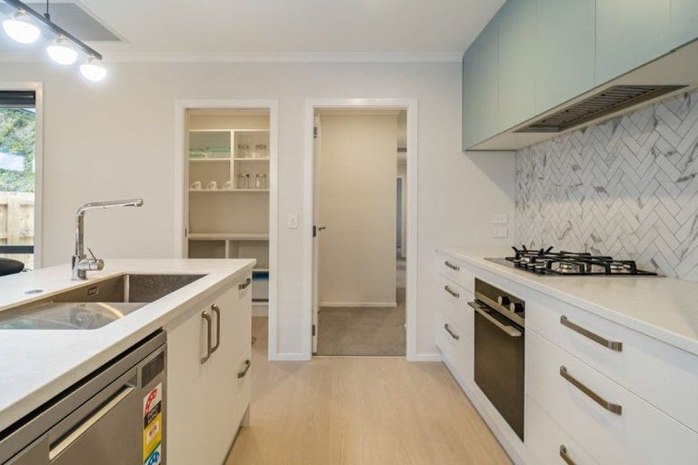 Photo of property in 126 Silverstream Road, Crofton Downs, Wellington, 6035