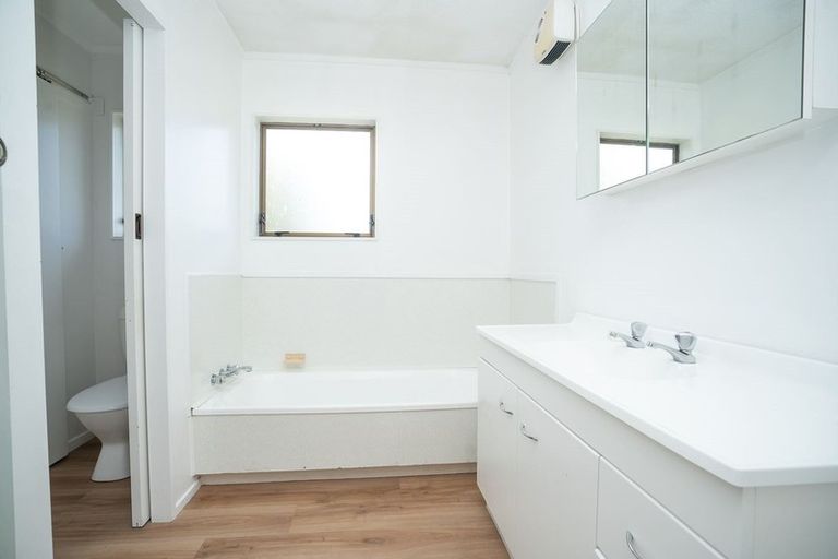 Photo of property in 13 Riley Place, Fitzroy, Hamilton, 3206