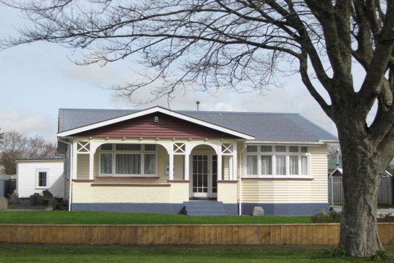 Photo of property in 447 Broadway, Stratford, 4332