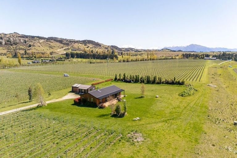 Photo of property in 90 Willowbank Road, Queensberry, Cromwell, 9383