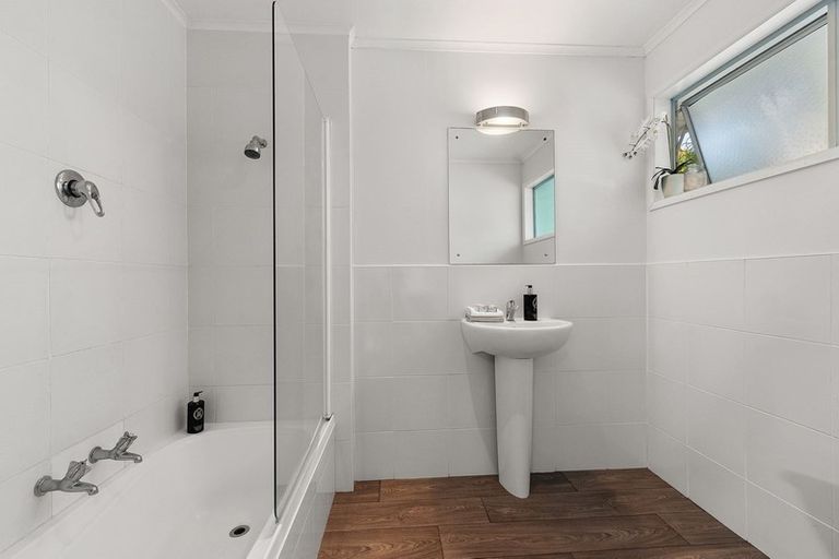 Photo of property in 1/117 Monarch Avenue, Hillcrest, Auckland, 0627