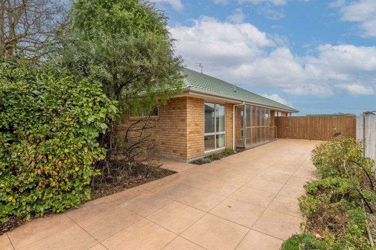 Photo of property in 6 Vangelis Lane, Mairehau, Christchurch, 8013