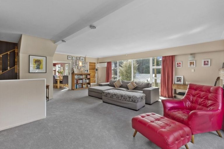 Photo of property in 13 Stratton Street, Normandale, Lower Hutt, 5010