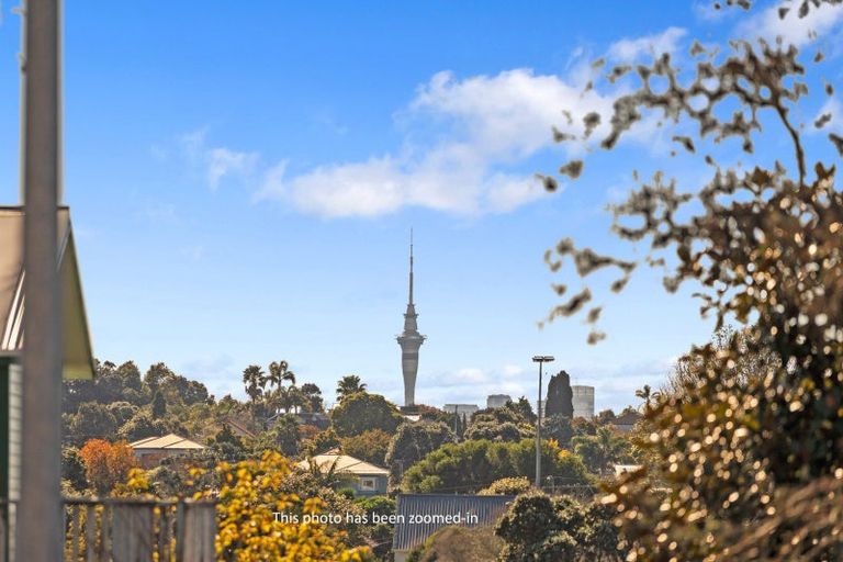 Photo of property in 13 Akarana Avenue, Mount Roskill, Auckland, 1041
