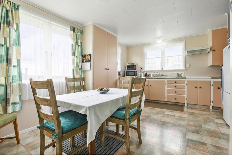 Photo of property in 45 Te Wheoro Street, Meremere, Mercer, 2474