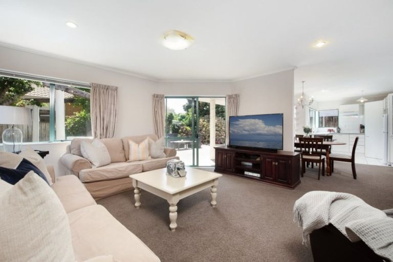 Photo of property in 5 Edgecumbe Way, Tauranga, 3110