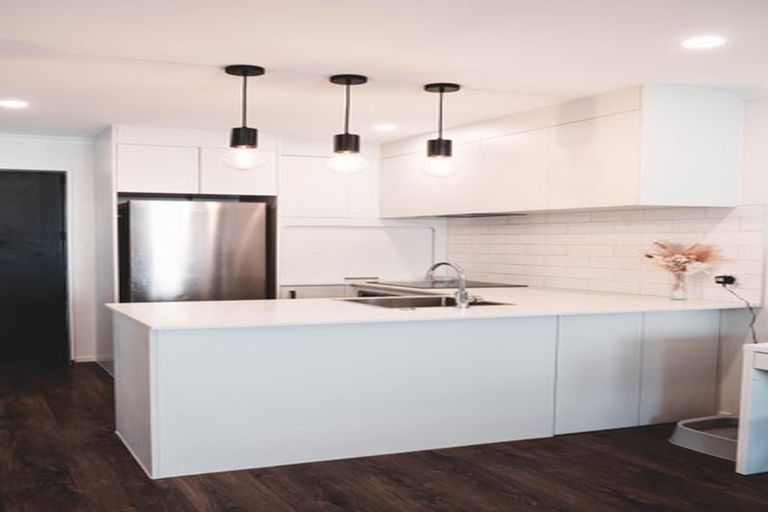 Photo of property in 40 Wharara Lane, Massey, Auckland, 0614