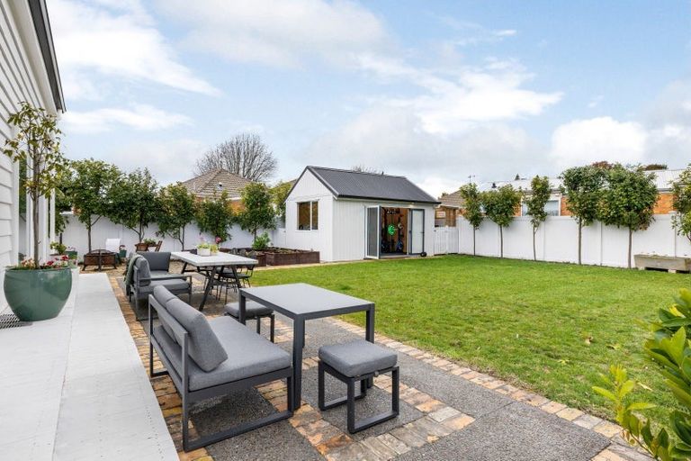 Photo of property in 114 Victoria Street, Cambridge, 3434