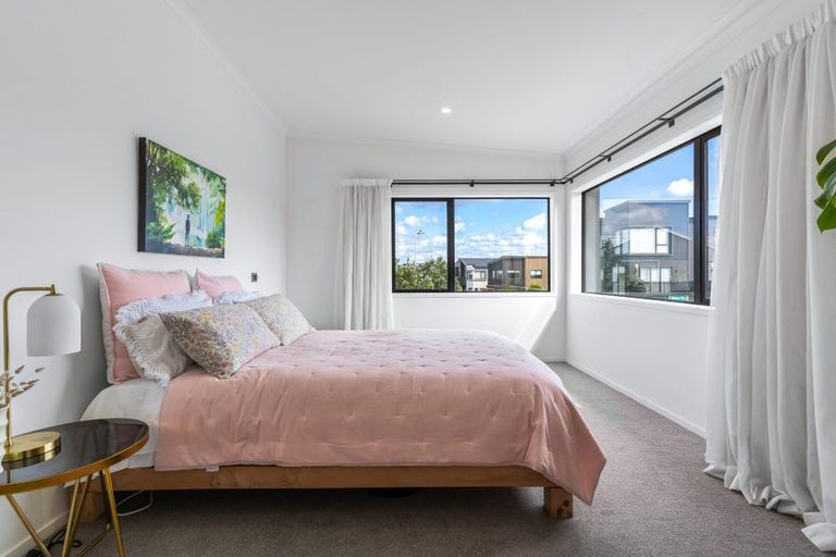 Photo of property in 37 Wallace Road, Hobsonville, Auckland, 0616