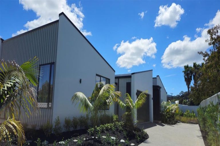 Photo of property in 22 Torea Road, Matakana, Warkworth, 0985