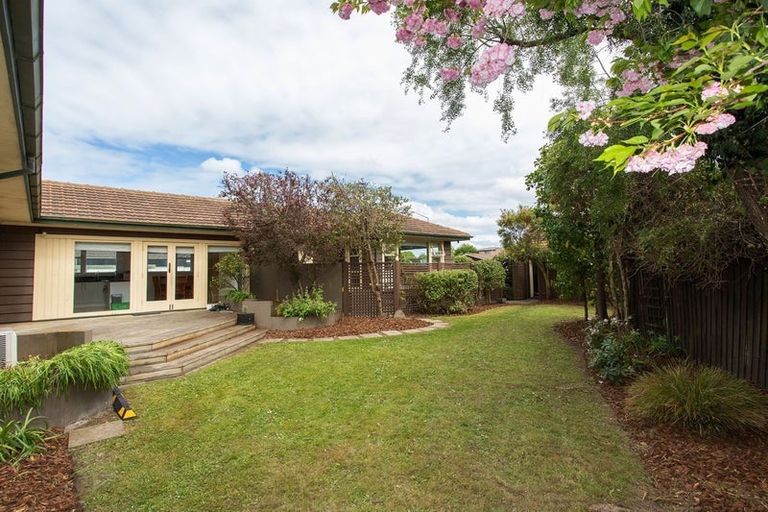Photo of property in 1/178 Waimairi Road, Ilam, Christchurch, 8041