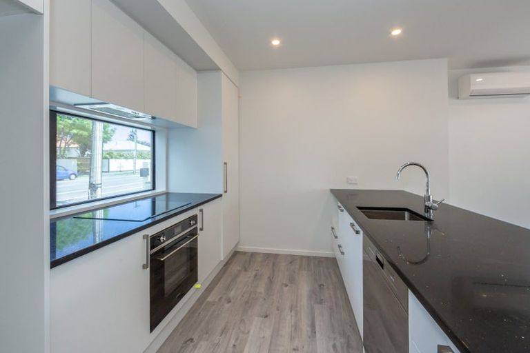 Photo of property in 257a Edgeware Road, Edgeware, Christchurch, 8013