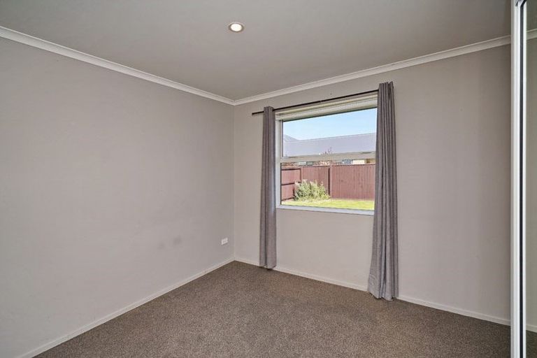 Photo of property in 19 Brockelbank Drive, Kaiapoi, 7630