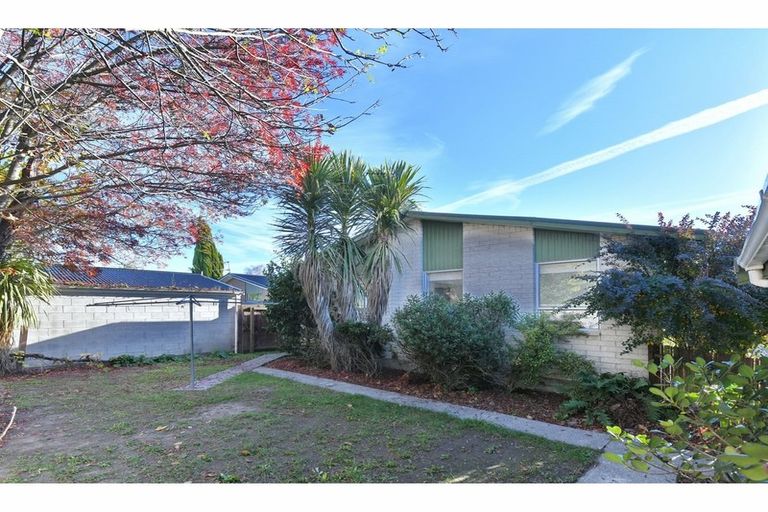 Photo of property in 2/36 Oldwood Street, Bishopdale, Christchurch, 8053