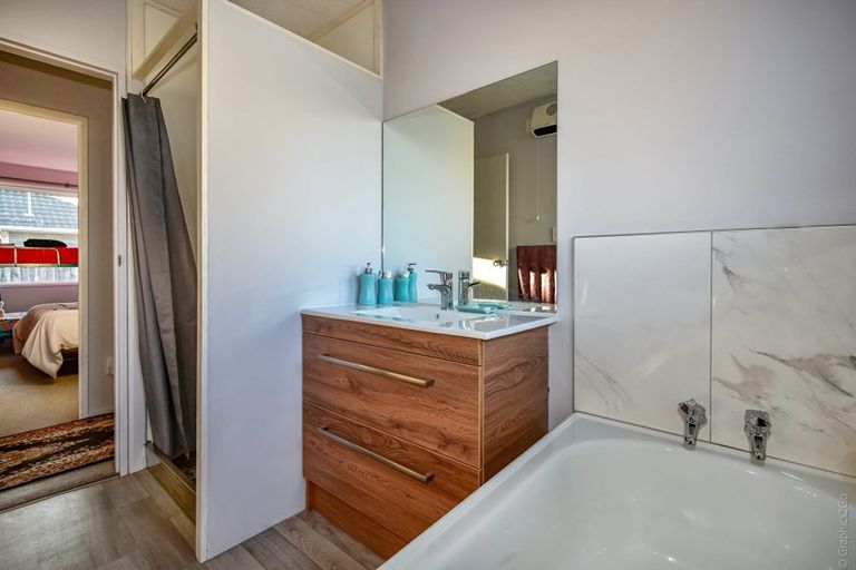 Photo of property in 2/12 Bonar Place, Woolston, Christchurch, 8062