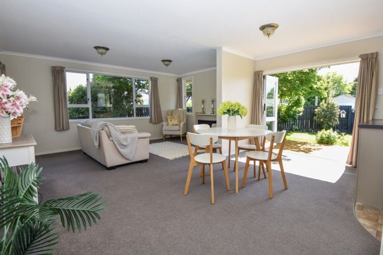 Photo of property in 89 Victoria Street, Carterton, 5713