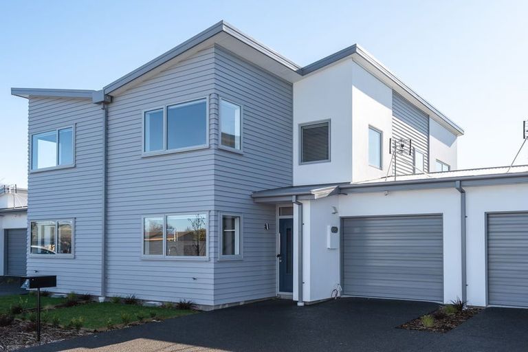 Photo of property in 5 Kakapo Lane, Redwood, Christchurch, 8051