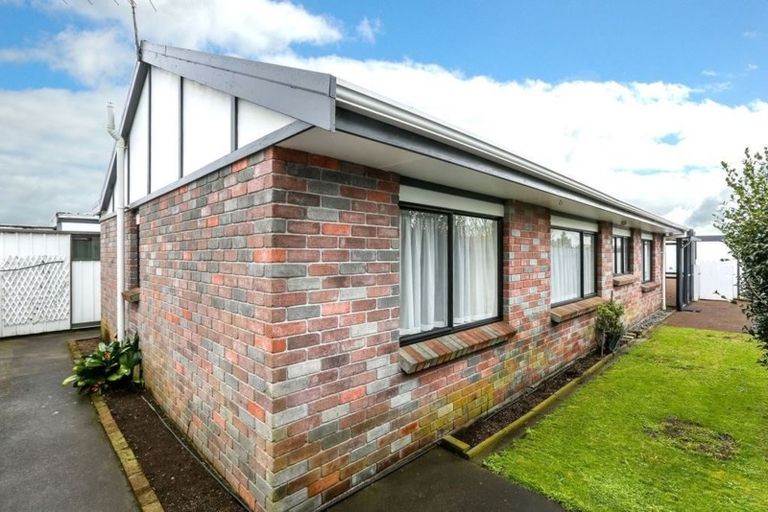 Photo of property in 1/217 Coronation Avenue, Welbourn, New Plymouth, 4310