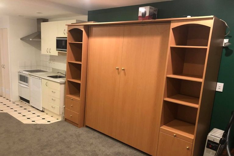 Photo of property in Terrace Heights Apartments, 4g/163 The Terrace, Wellington Central, Wellington, 6011