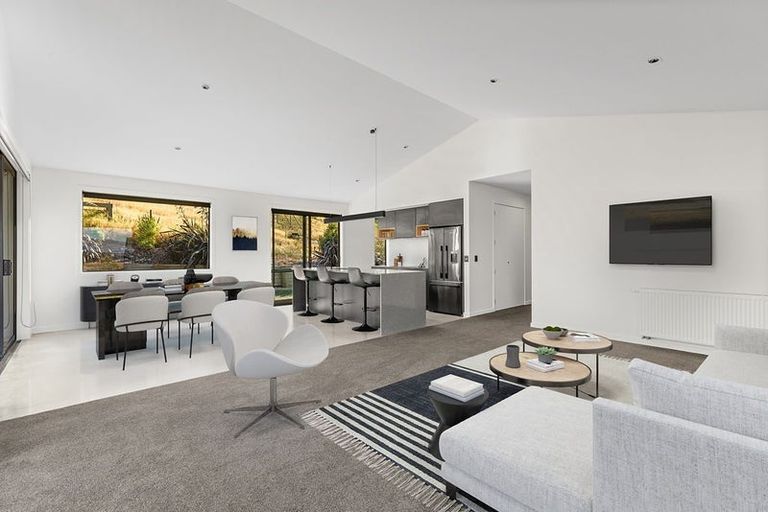 Photo of property in 13 Magpie Place, Lake Hawea, Wanaka, 9382