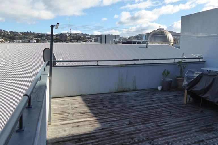 Photo of property in 10/88 Brougham Street, Mount Victoria, Wellington, 6011