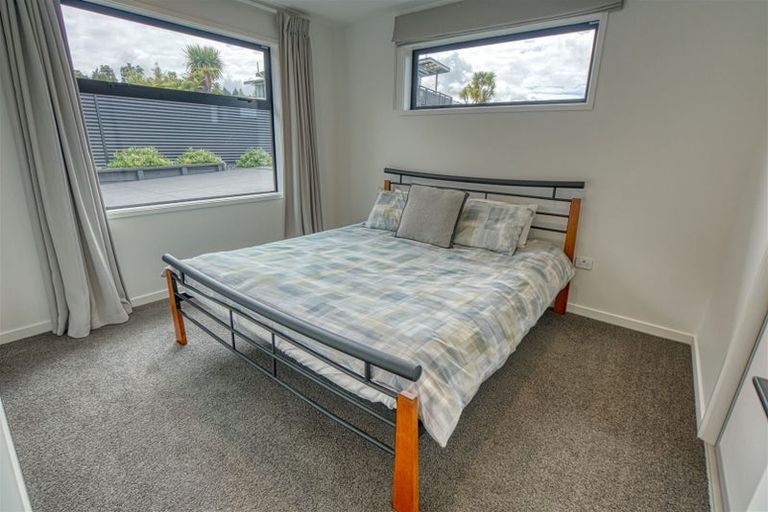 Photo of property in 1 Koe Street, Moana, 7872