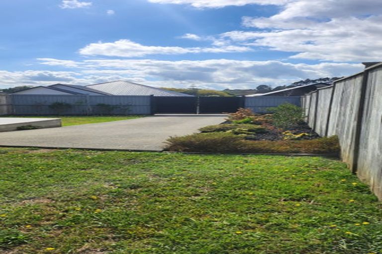 Photo of property in 4 Pukemarino Road, Waimauku, 0812
