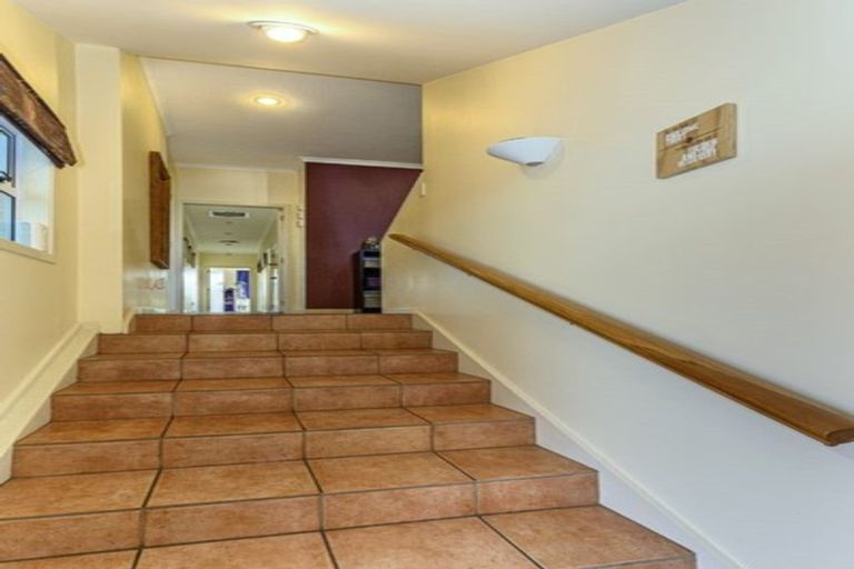Photo of property in 8 Barrett Street, Westown, New Plymouth, 4310