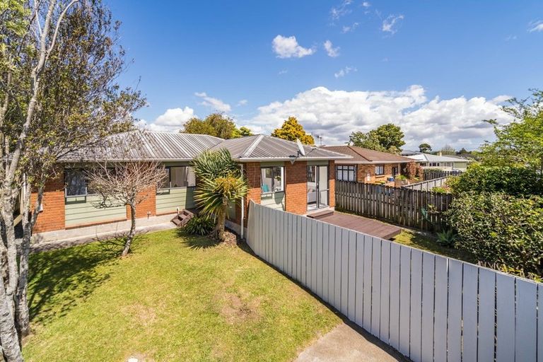 Photo of property in 62b Pomaria Road, Henderson, Auckland, 0610