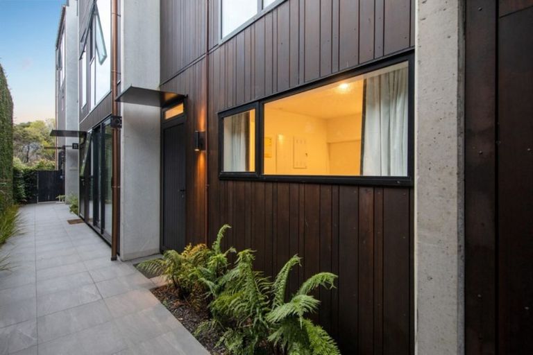 Photo of property in Sugar Lane Apartments, 10/31 Rawene Road, Birkenhead, Auckland, 0626