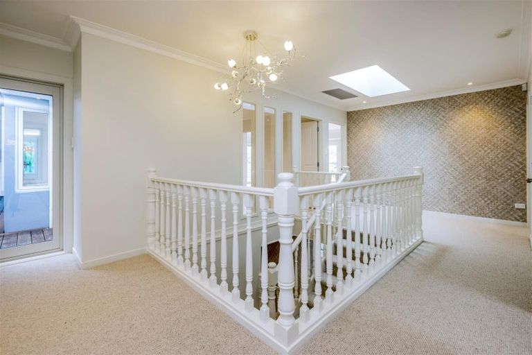 Photo of property in 8 Poseidon Place, Half Moon Bay, Auckland, 2012