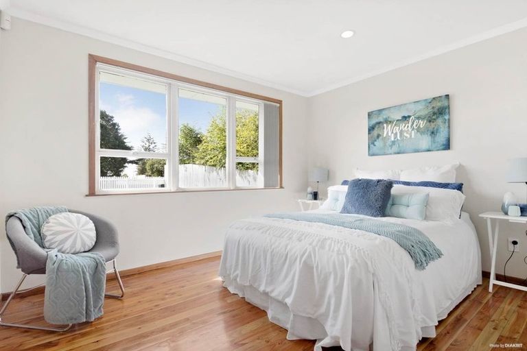 Photo of property in 17 Ranui Avenue, Ranui, Auckland, 0612