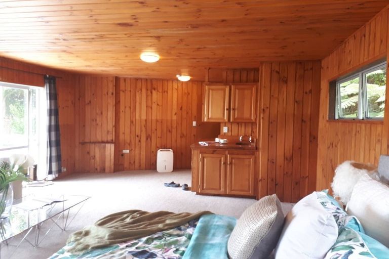 Photo of property in 7a Tinopai Road, Titirangi, Auckland, 0604