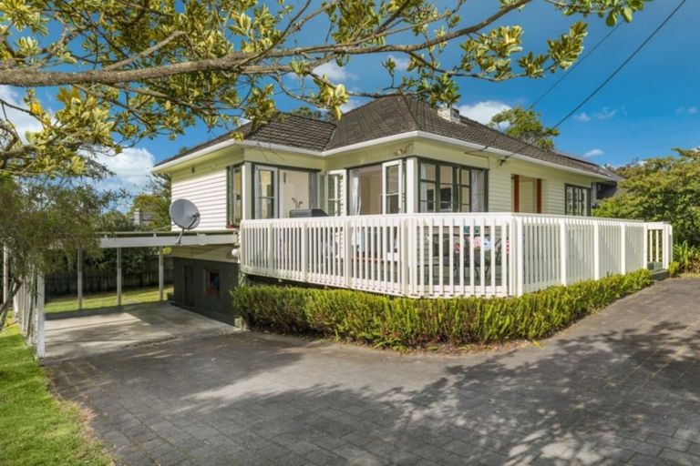 Photo of property in 1/235 Lake Road, Belmont, Auckland, 0622