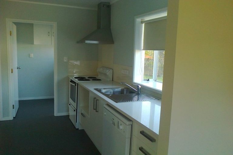 Photo of property in 35 Barbados Drive, Unsworth Heights, Auckland, 0632
