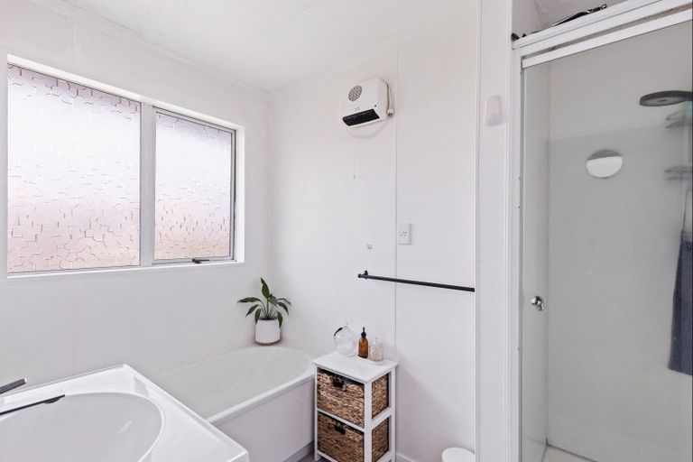 Photo of property in 1 Veronica Place, Bell Block, New Plymouth, 4312